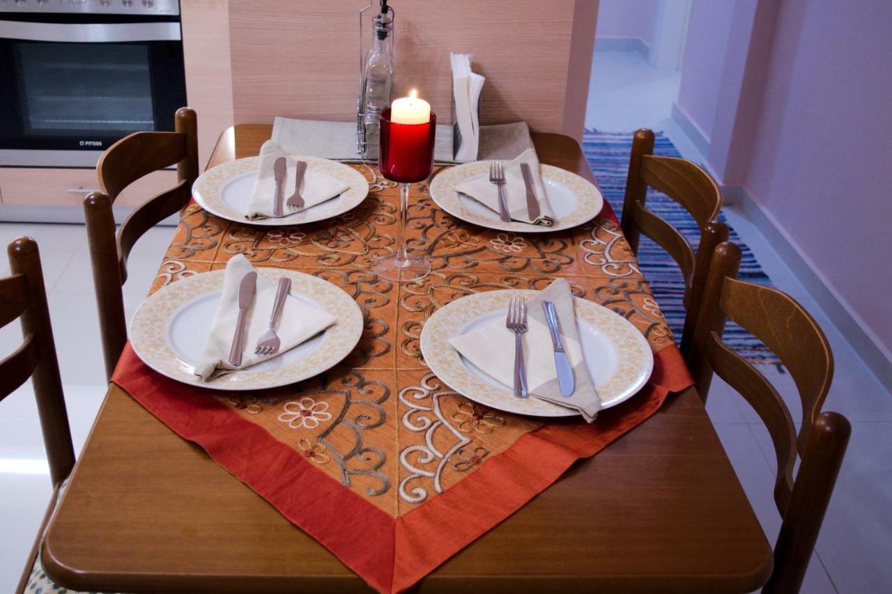 George'S Cozy Apartment In Plaka Atenas Exterior foto
